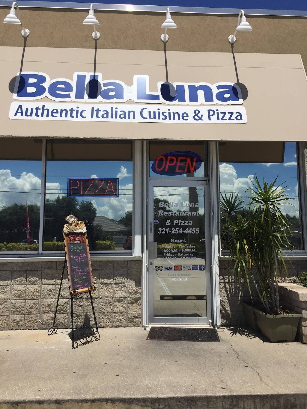 Bella luna restaurant & pizza | restaurant | 7538, 7155 N Wickham Rd, Melbourne, FL 32940, USA | 3212544455 OR +1 321-254-4455