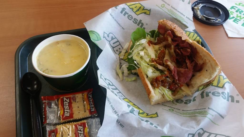 Subway Restaurants | restaurant | 1693 Forum Pl, West Palm Beach, FL 33401, USA | 5616979883 OR +1 561-697-9883