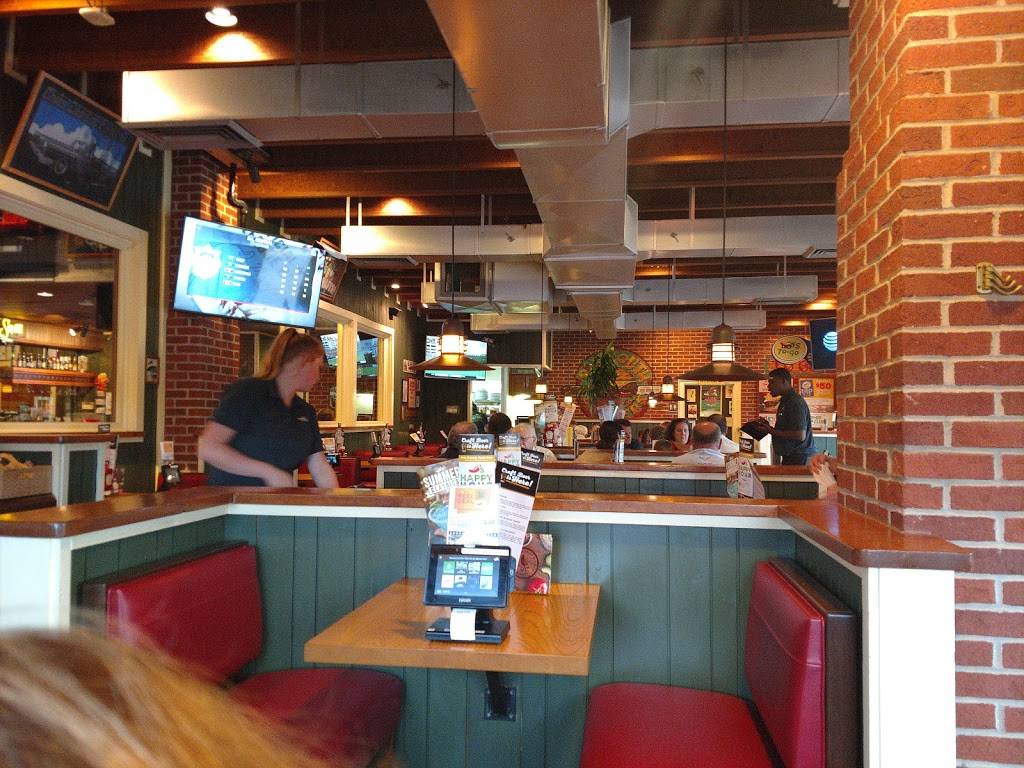 Chilis Grill & Bar | restaurant | 1250 Collins Rd NE, Cedar Rapids, IA 52402, USA | 3193789694 OR +1 319-378-9694