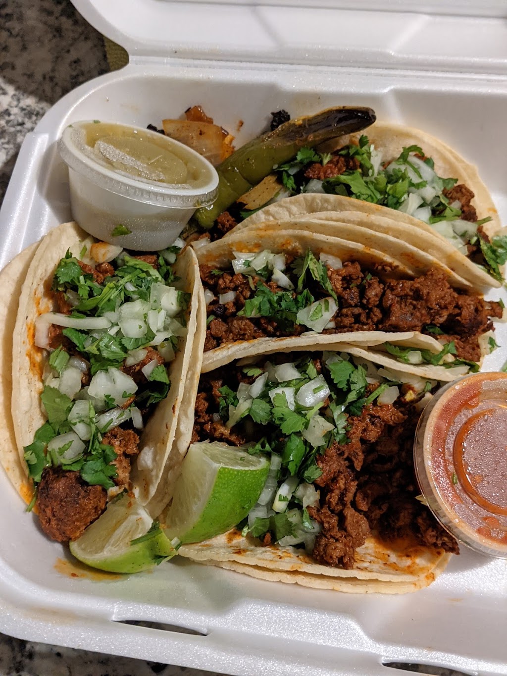 Tacos y Tortas El Mollo y Rifle | restaurant | 8980 E Hampden Ave, Denver, CO 80231, USA | 7205694144 OR +1 720-569-4144