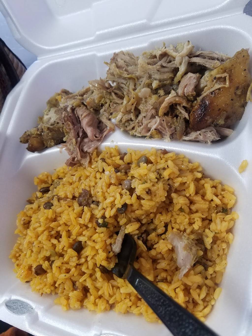 Empanadas Latin Street Food | restaurant | 5543 Ridge Rd, Parma, OH 44129, USA | 4403405618 OR +1 440-340-5618