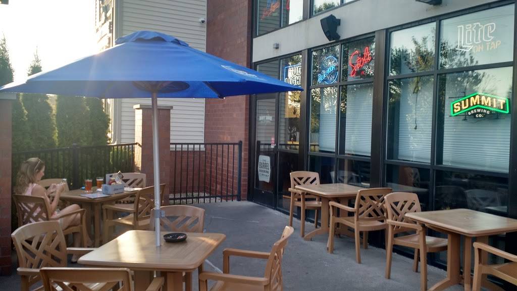 Draft House Bar & Restaurant | restaurant | 1010 Enterprise Dr, Verona, WI 53593, USA | 6088483158 OR +1 608-848-3158