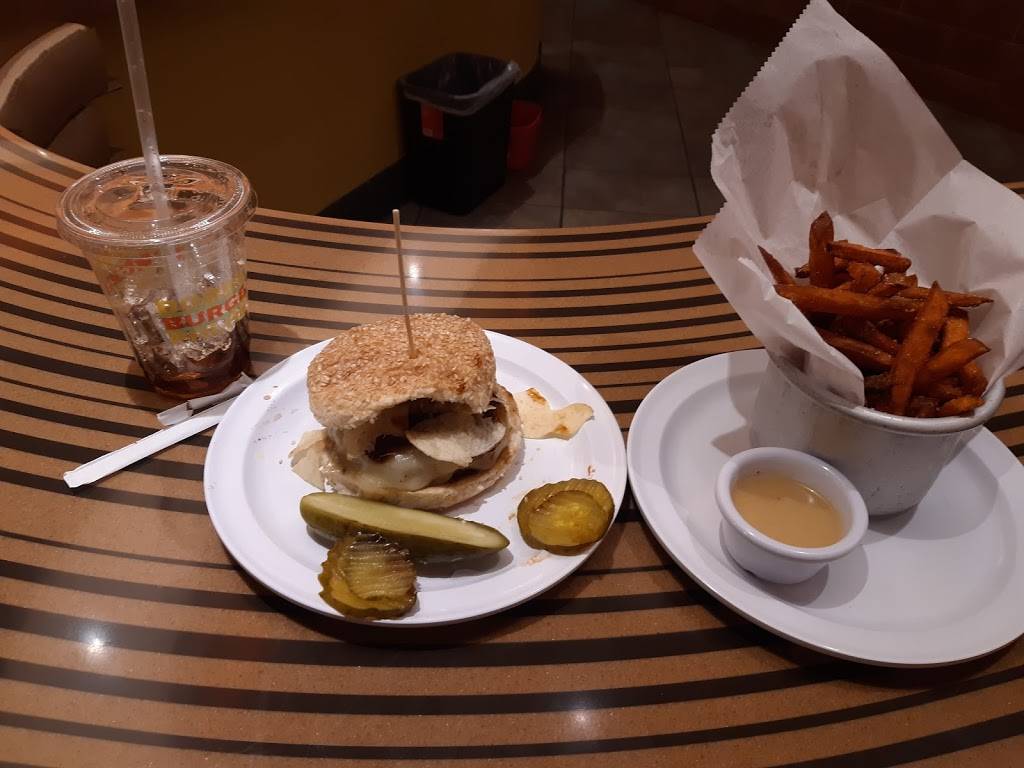 BOBBYS BURGER PALACE | restaurant | 7002 Arundel Mills Cir, Hanover, MD 21076, USA | 4436614147 OR +1 443-661-4147