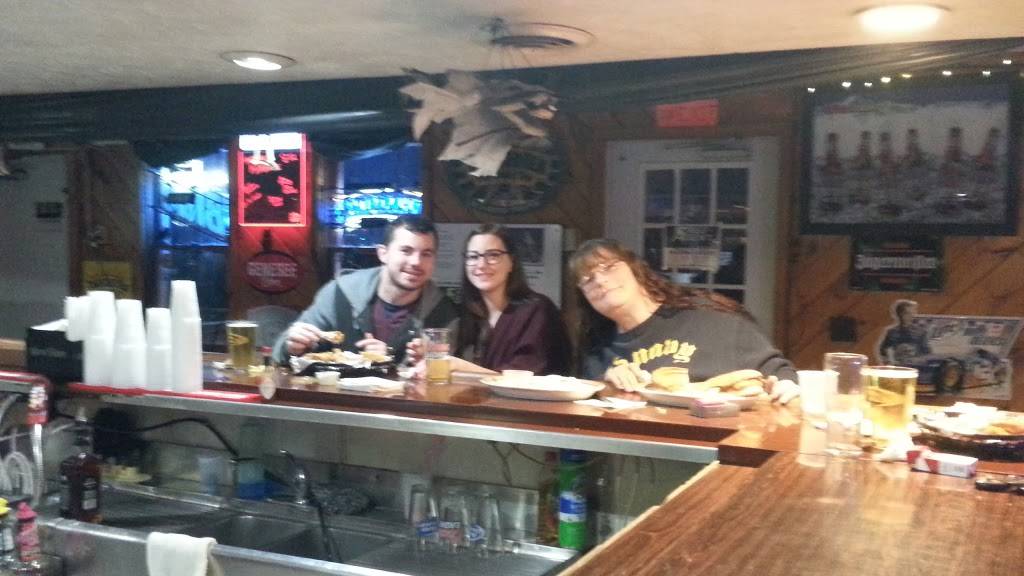 Airport Bar & Pizza | restaurant | 7740 Ridge Rd E, Sodus, NY 14551, USA | 3154830653 OR +1 315-483-0653