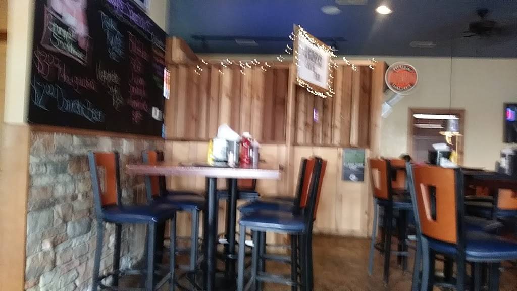 Grumpys Smokehouse | restaurant | 7335 Cox Dr, Carterville, IL 62918, USA | 6189972272 OR +1 618-997-2272