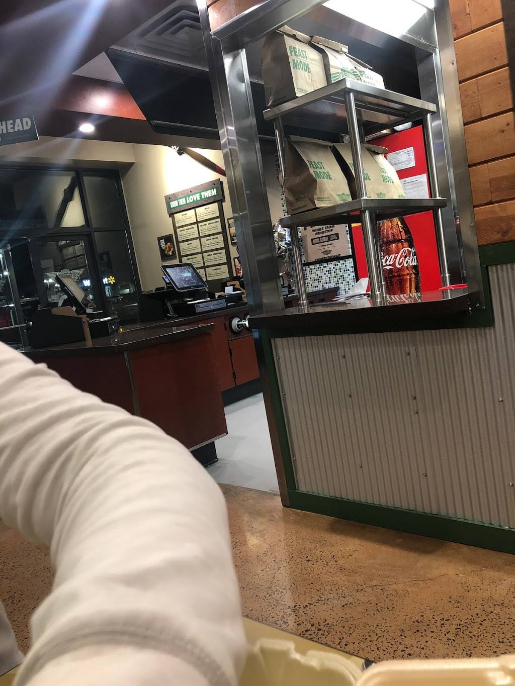 Wingstop | restaurant | 306 U.S. 9 N, Woodbridge, NJ 07095, USA | 7328269000 OR +1 732-826-9000