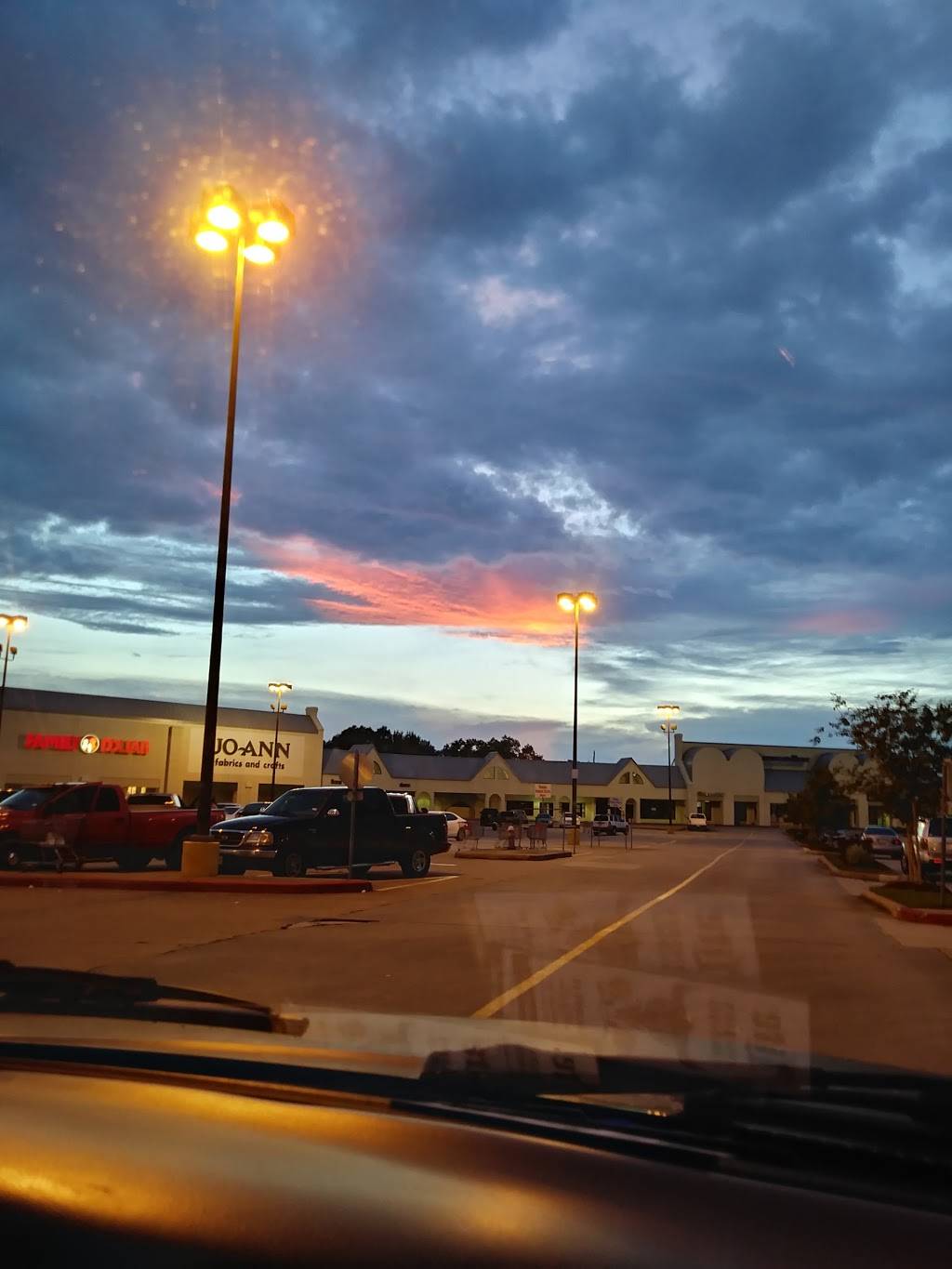 Churchs Chicken | restaurant | 8255-A Mills Rd, Houston, TX 77064, USA | 8326888089 OR +1 832-688-8089