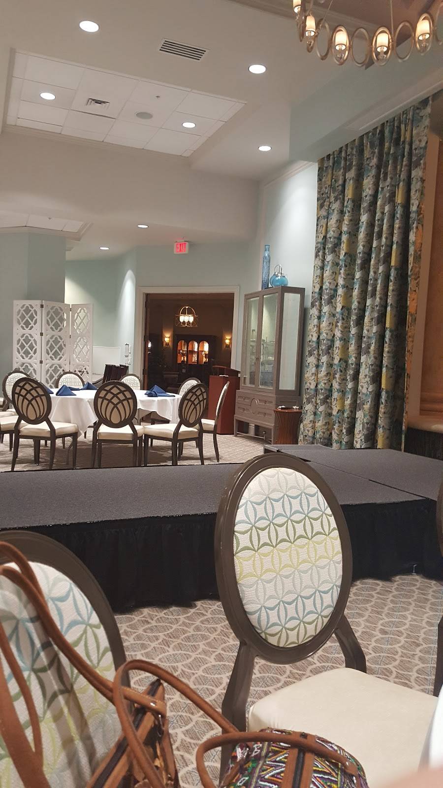 Colonial Country Club: Restaurant/Banquet | restaurant | 9181 Independence Way, Fort Myers, FL 33913, USA | 2397689421 OR +1 239-768-9421