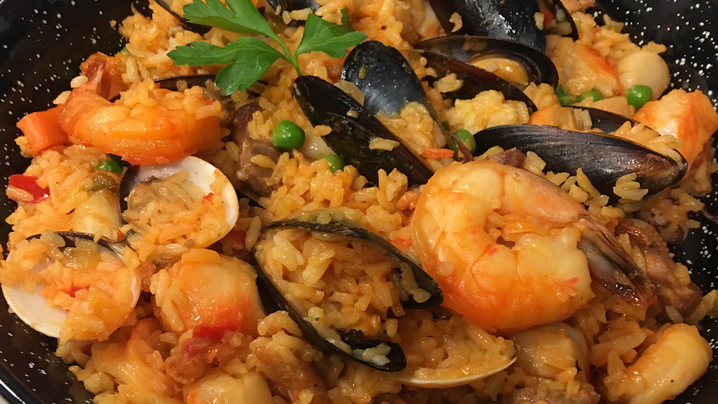 Don Quijote | restaurant | 4695 Dressler Rd NW, Canton, OH 44718, USA | 2342140915 OR +1 234-214-0915