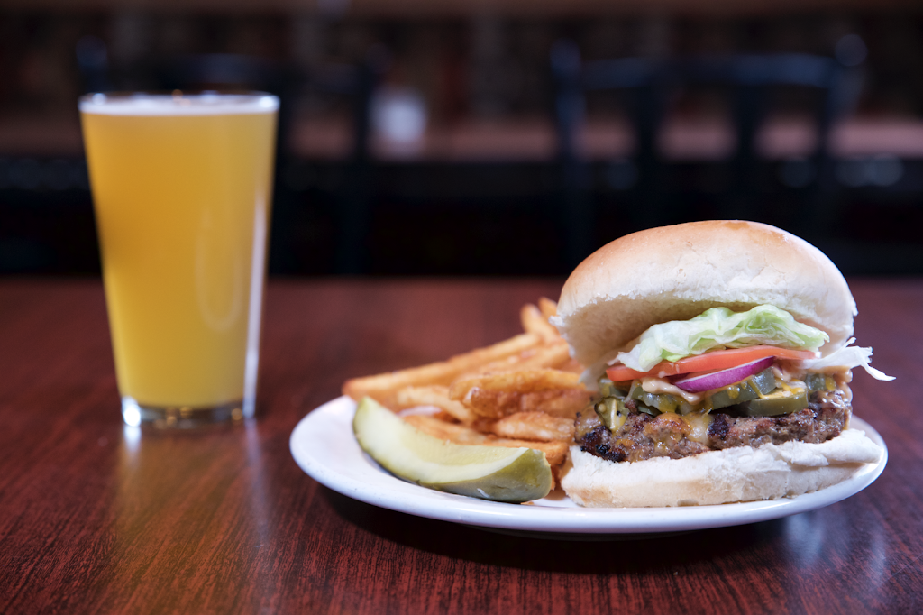 Smittys Pub, Burlington, Vermont | restaurant | 1127 North Ave, Burlington, VT 05408, USA | 8028624300 OR +1 802-862-4300