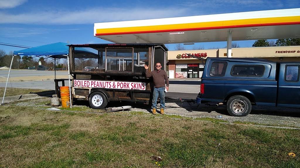Spuds peanuts | restaurant | 4309 Friendship Rd, Buford, GA 30519, USA | 7708686657 OR +1 770-868-6657