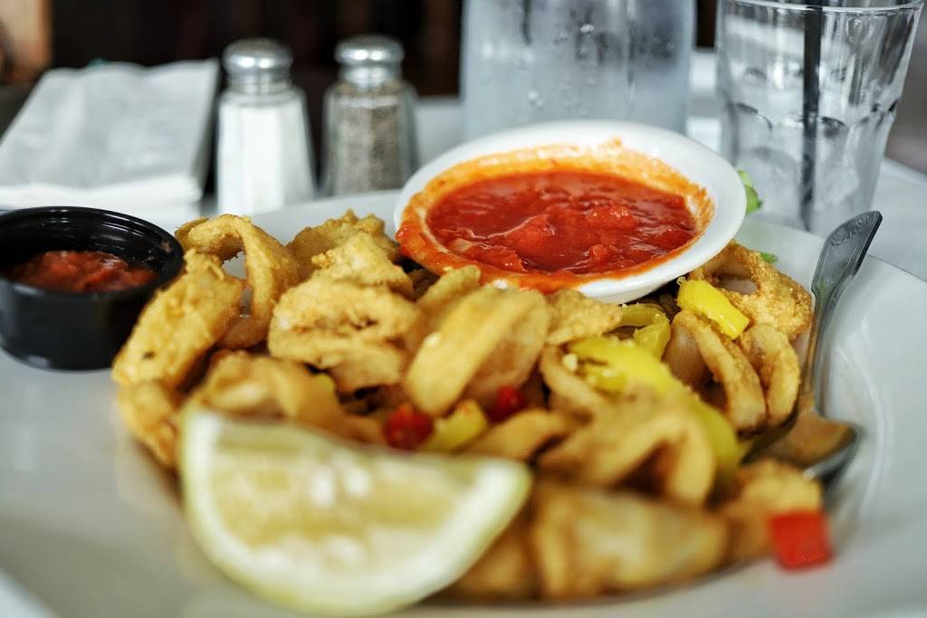 Gas Lamp Grille | restaurant | 206 Thames St, Newport, RI 02840, USA | 4018459300 OR +1 401-845-9300