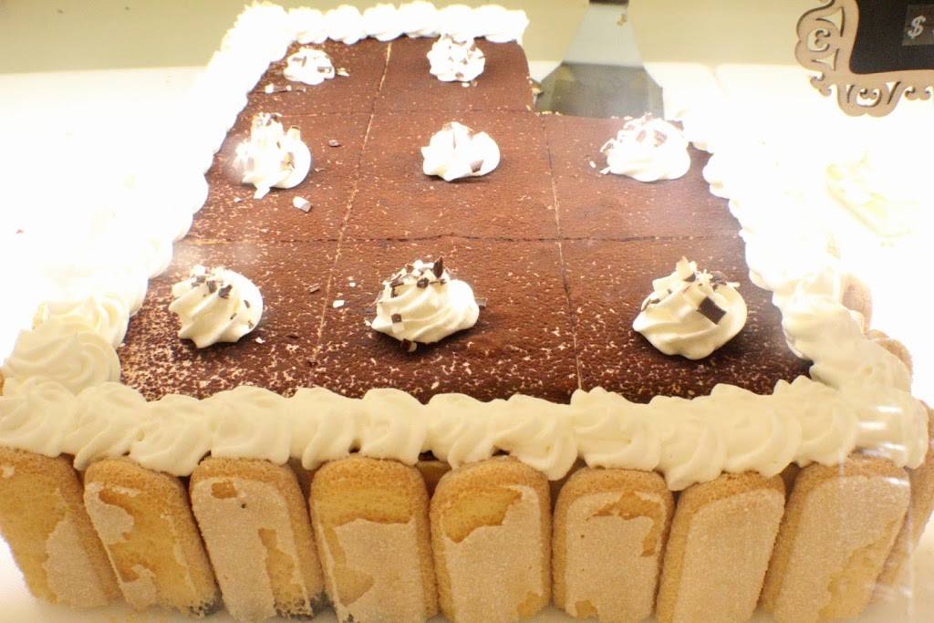 Patisserie Salzburg | bakery | 10 Harbor Point Rd, Stamford, CT 06902, USA | 9144728300 OR +1 914-472-8300