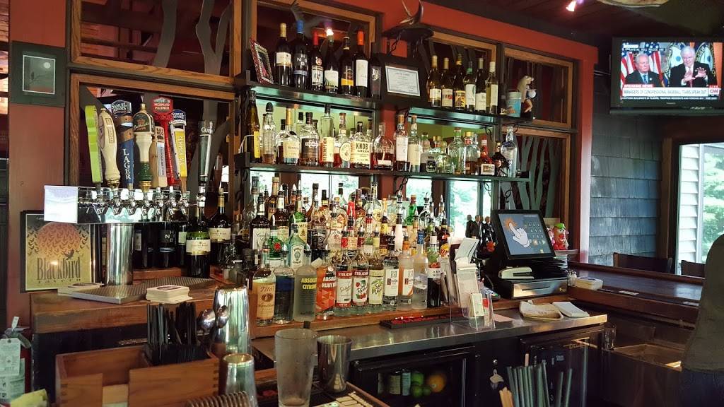 Blackbird Tavern LLC | restaurant | 6 Way Rd, Middlefield, CT 06455, USA | 8603490860 OR +1 860-349-0860