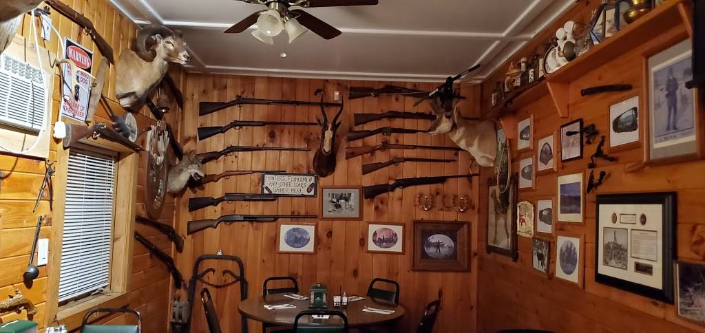 Horseshoe Inn | restaurant | 11055 W Perimeter Rd, Frewsburg, NY 14738, USA | 7163545401 OR +1 716-354-5401