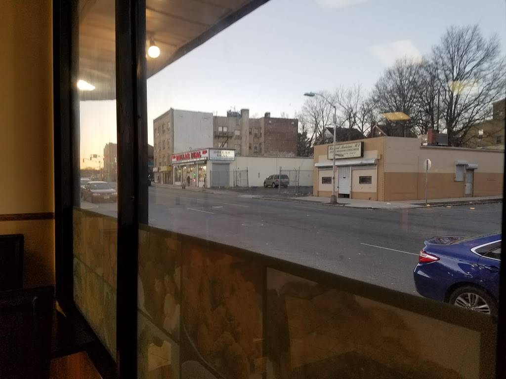 Roys Fish Fry | restaurant | 830 S Orange Ave, Newark, NJ 07106, USA | 9733991266 OR +1 973-399-1266