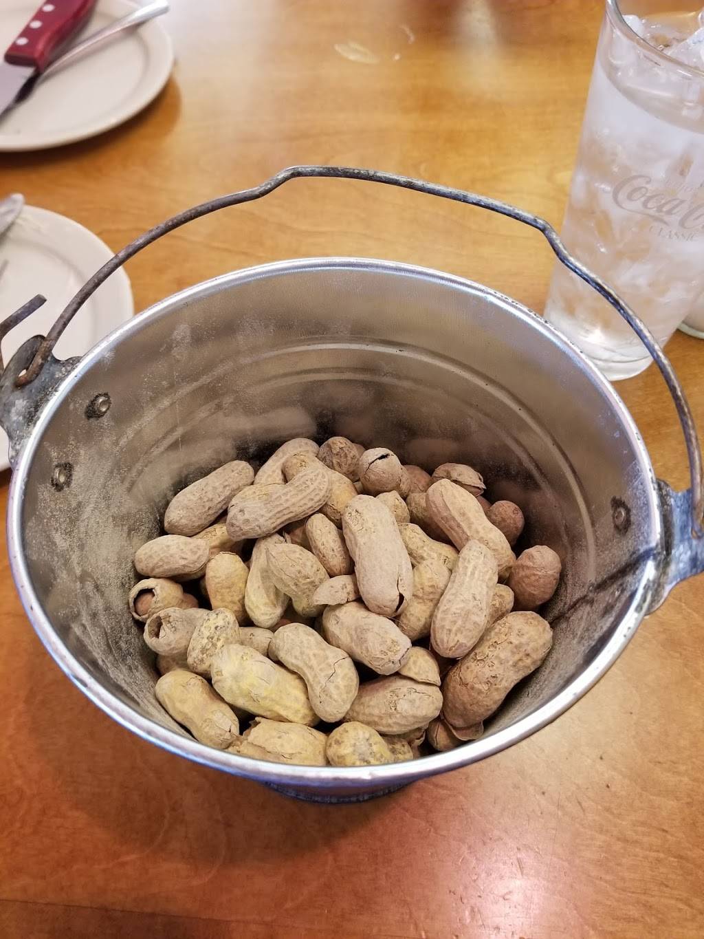 Texas Roadhouse | restaurant | 2526 N Greenwich Rd, Wichita, KS 67226, USA | 3166341106 OR +1 316-634-1106