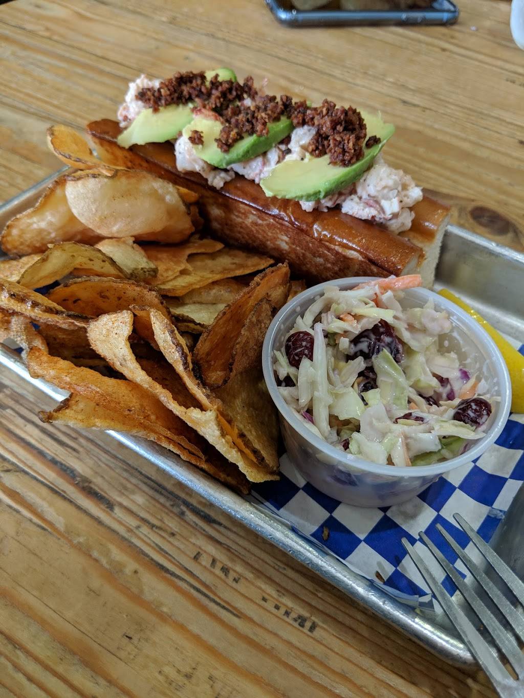 New England Lobster | restaurant | 824 Cowan Rd, Burlingame, CA 94010, USA | 6504431559 OR +1 650-443-1559