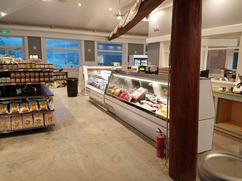 Pinkhams Gourmet Market | restaurant | 295 Townsend Ave, Boothbay Harbor, ME 04538, USA | 2076336236 OR +1 207-633-6236