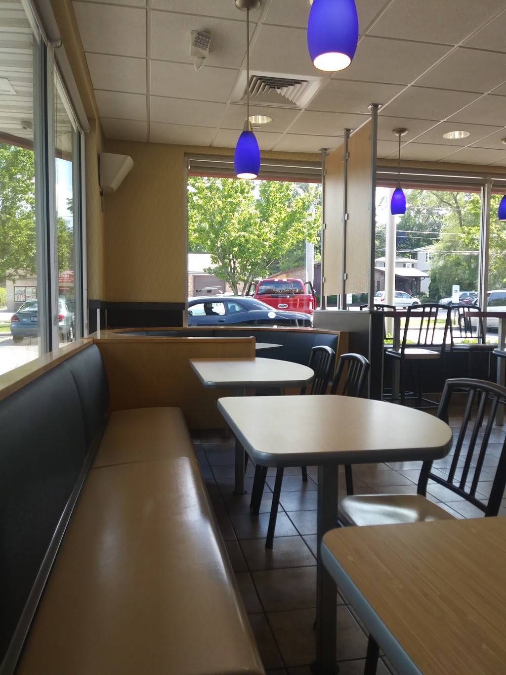 McDonalds | cafe | 200 W Grant Hwy, Marengo, IL 60152, USA | 8155684966 OR +1 815-568-4966