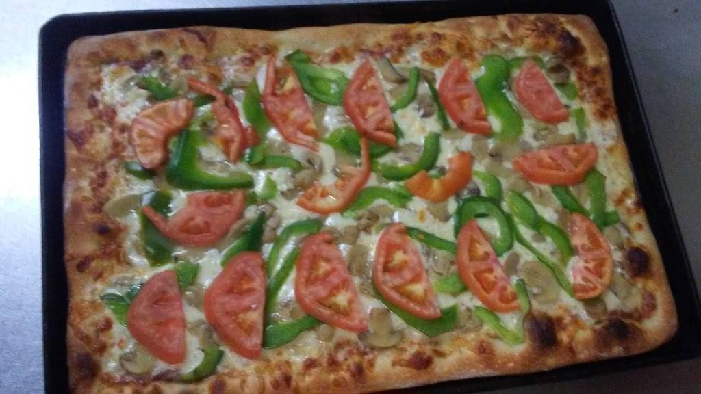 Pizza Plus | restaurant | 420 Buttonwoods Ave, Warwick, RI 02886, USA | 4017393166 OR +1 401-739-3166