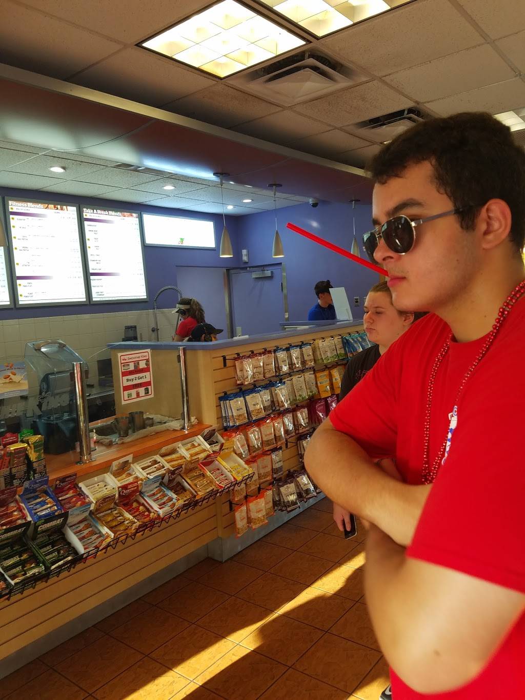 Smoothie King | restaurant | 3816 Manatee Ave W, Bradenton, FL 34209, USA | 9417475464 OR +1 941-747-5464