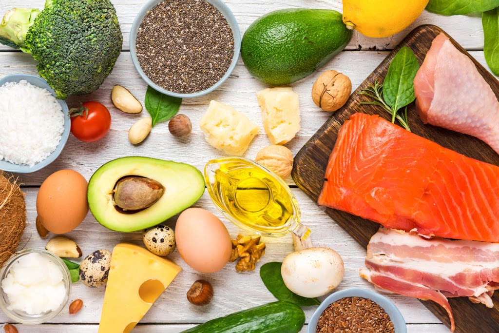 Kenyas Keto Kitchen | restaurant | 3101 W Lake Street corner of Albany & Lake at the rear of The Hatchery, Chicago, IL 60612, USA | 8725886165 OR +1 872-588-6165