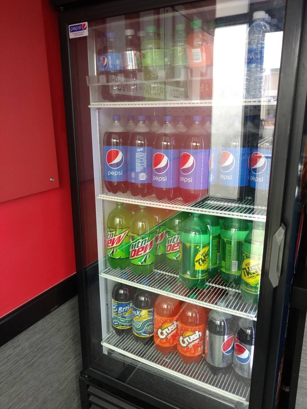 Pizza Hut | meal takeaway | 5A Everett St, Revere, MA 02151, USA | 7813258537 OR +1 781-325-8537