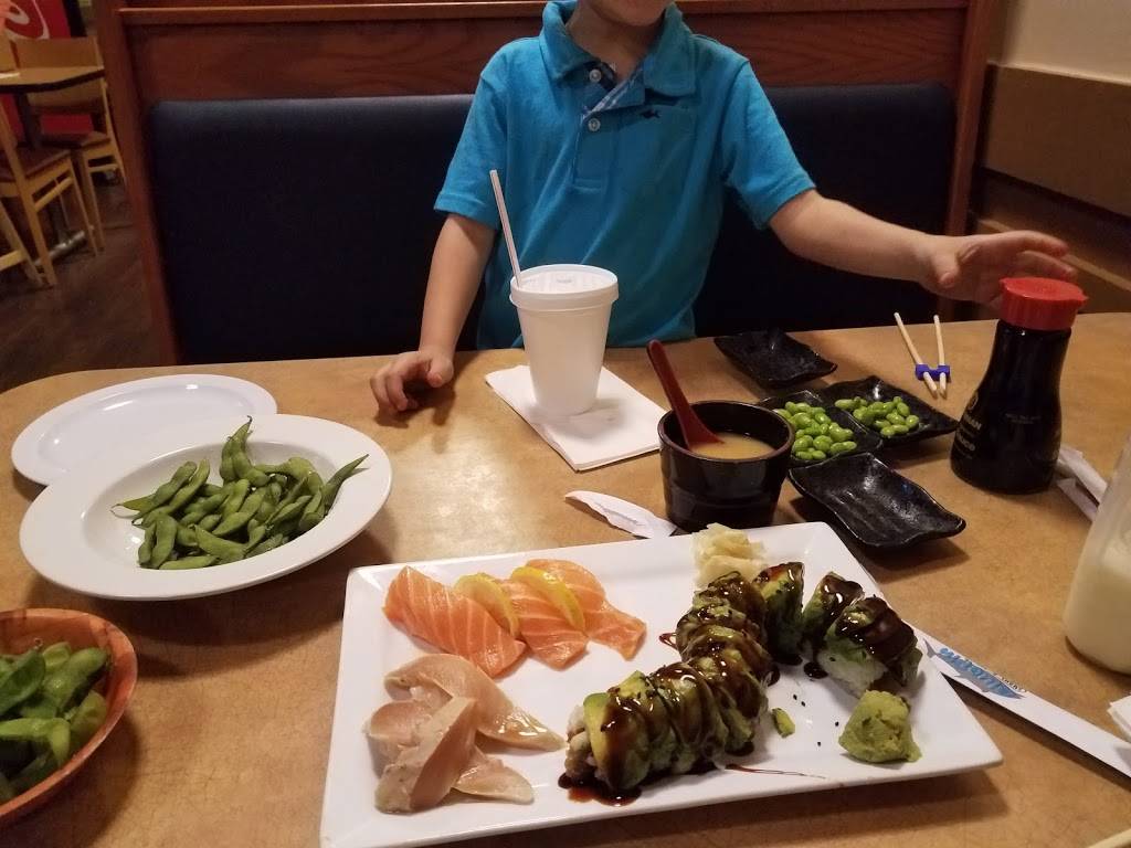 Blue Fin | restaurant | 6055 Sky Pond Dr, Loveland, CO 80538, USA | 9704617771 OR +1 970-461-7771