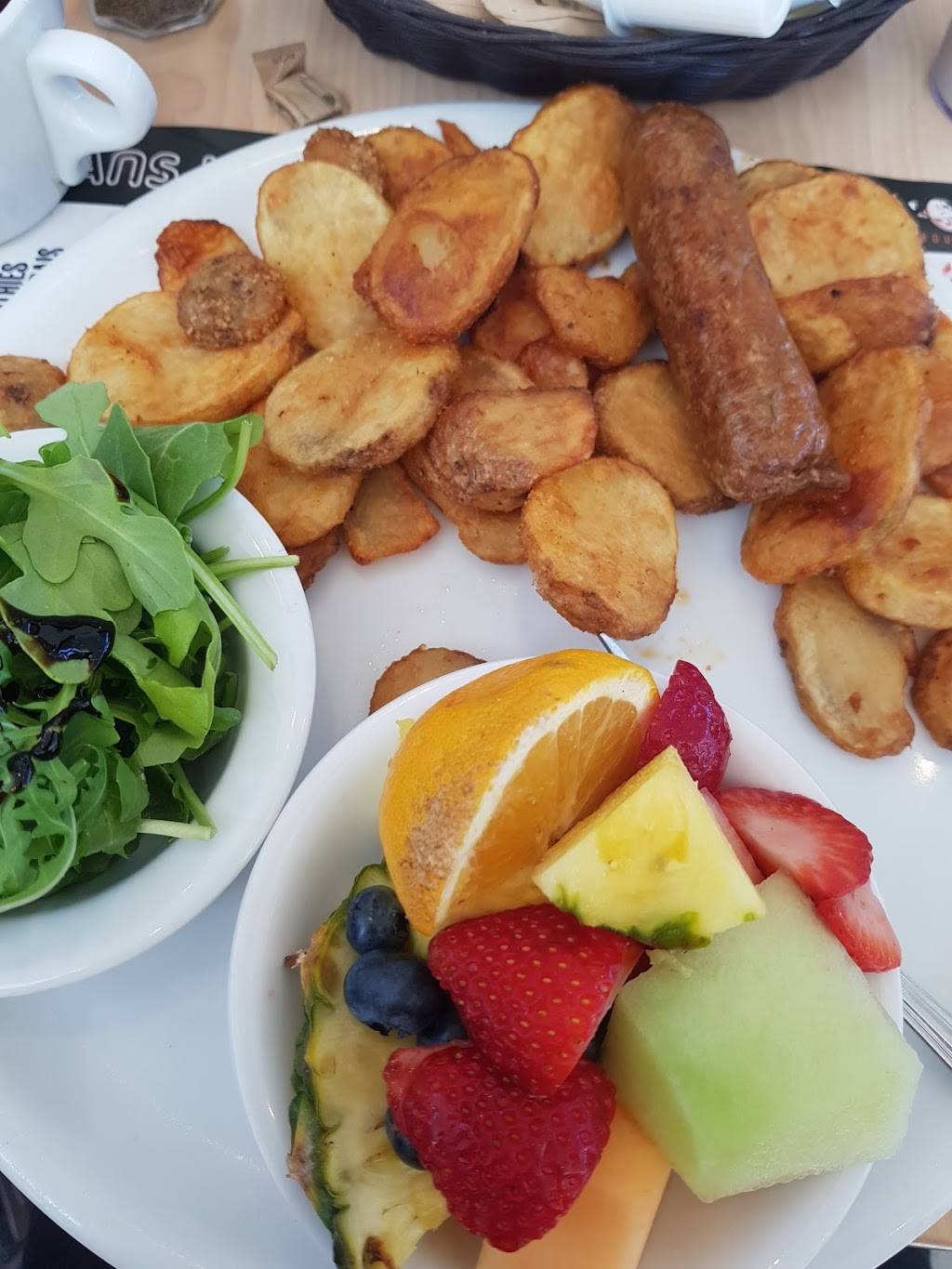 LOeufrier Contrecoeur | restaurant | 4880 Rue de Contrecoeur, Montréal, QC H1K 0L1, Canada | 5143550000 OR +1 514-355-0000