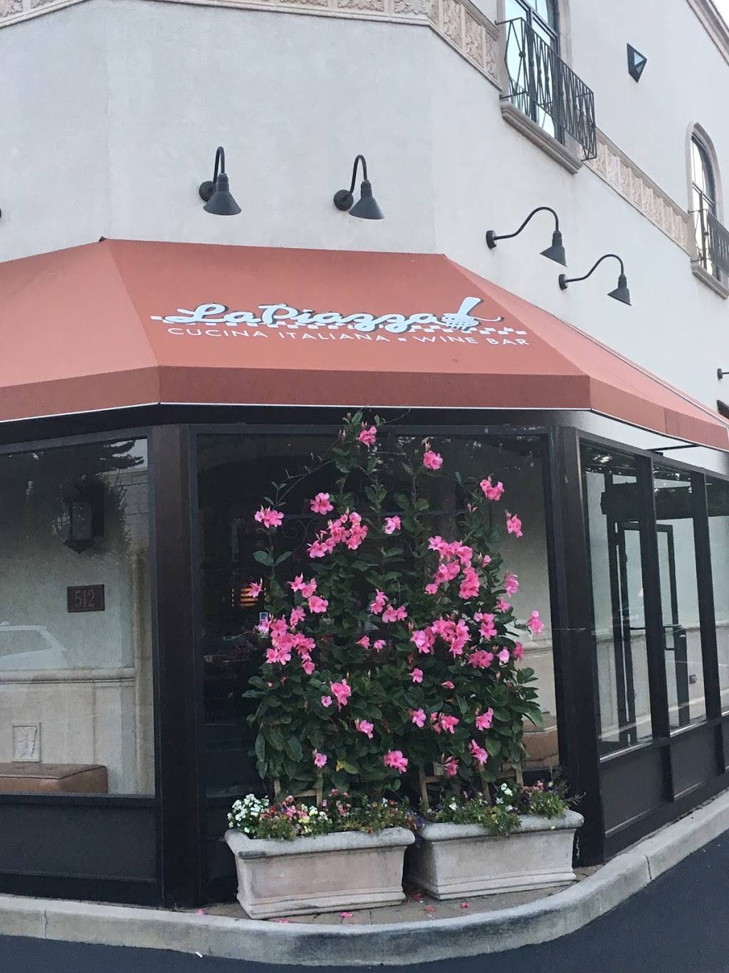 La Piazza Cucuina Italiana & Wine Bar | meal delivery | 512 Walt Whitman Rd, Melville, NY 11747, USA | 6314250500 OR +1 631-425-0500