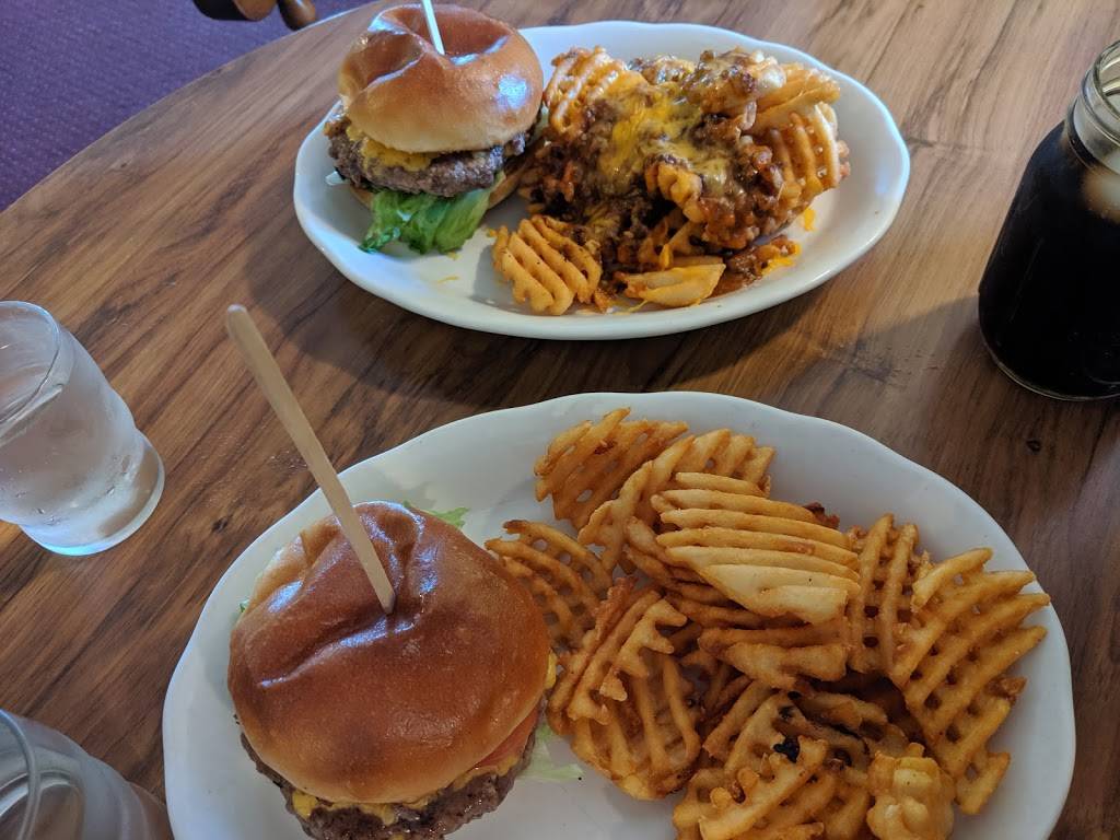 Bridgeview Diner | restaurant | 110 W Central Ave, Mackinaw City, MI 49701, USA | 2314365339 OR +1 231-436-5339