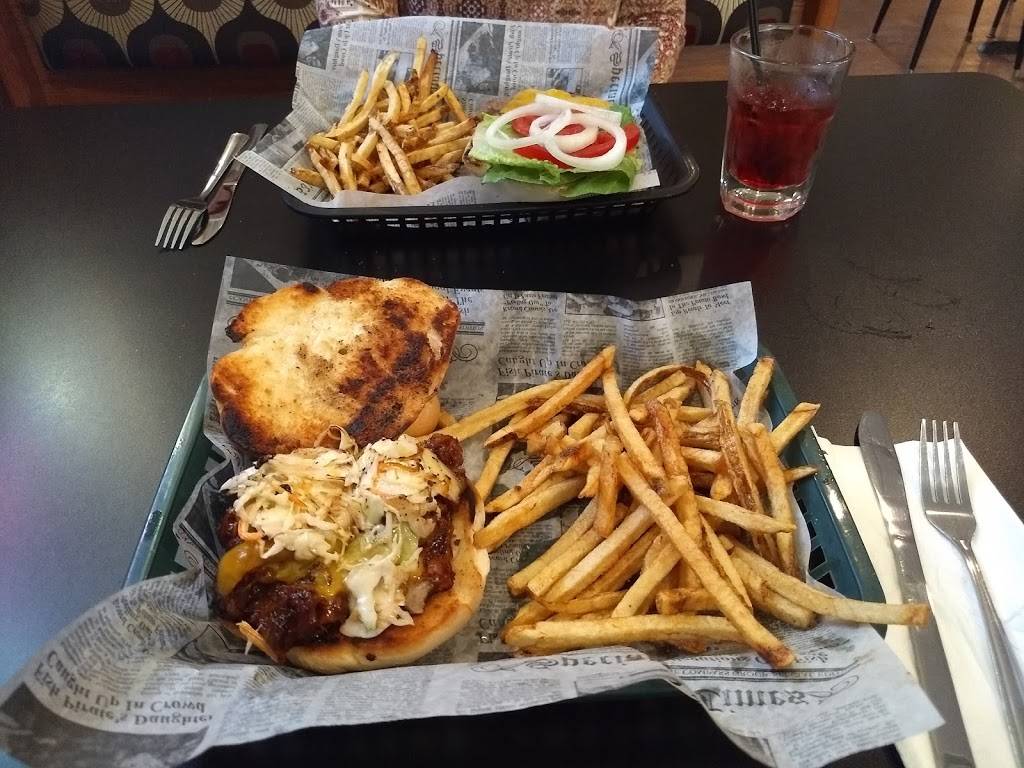 New Manhattan | restaurant | 7262 Hubbard Masury Rd, Hubbard, OH 44425, USA | 3305347890 OR +1 330-534-7890