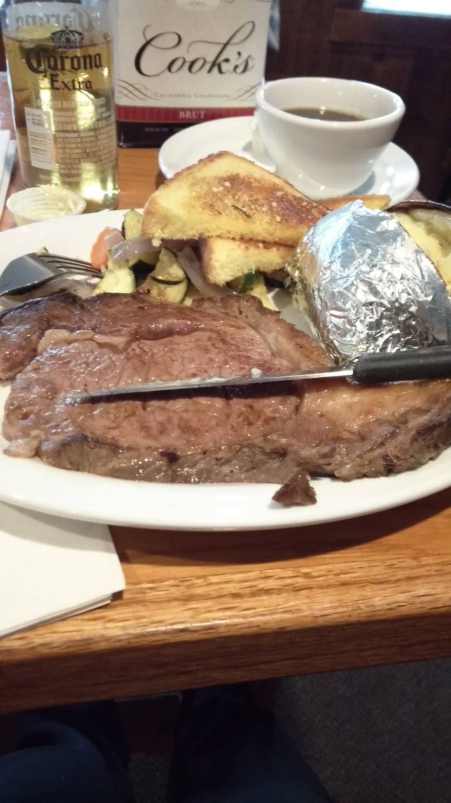 The Old Barn | restaurant | 9656 SW Barbur Blvd, Portland, OR 97219, USA | 5032457981 OR +1 503-245-7981