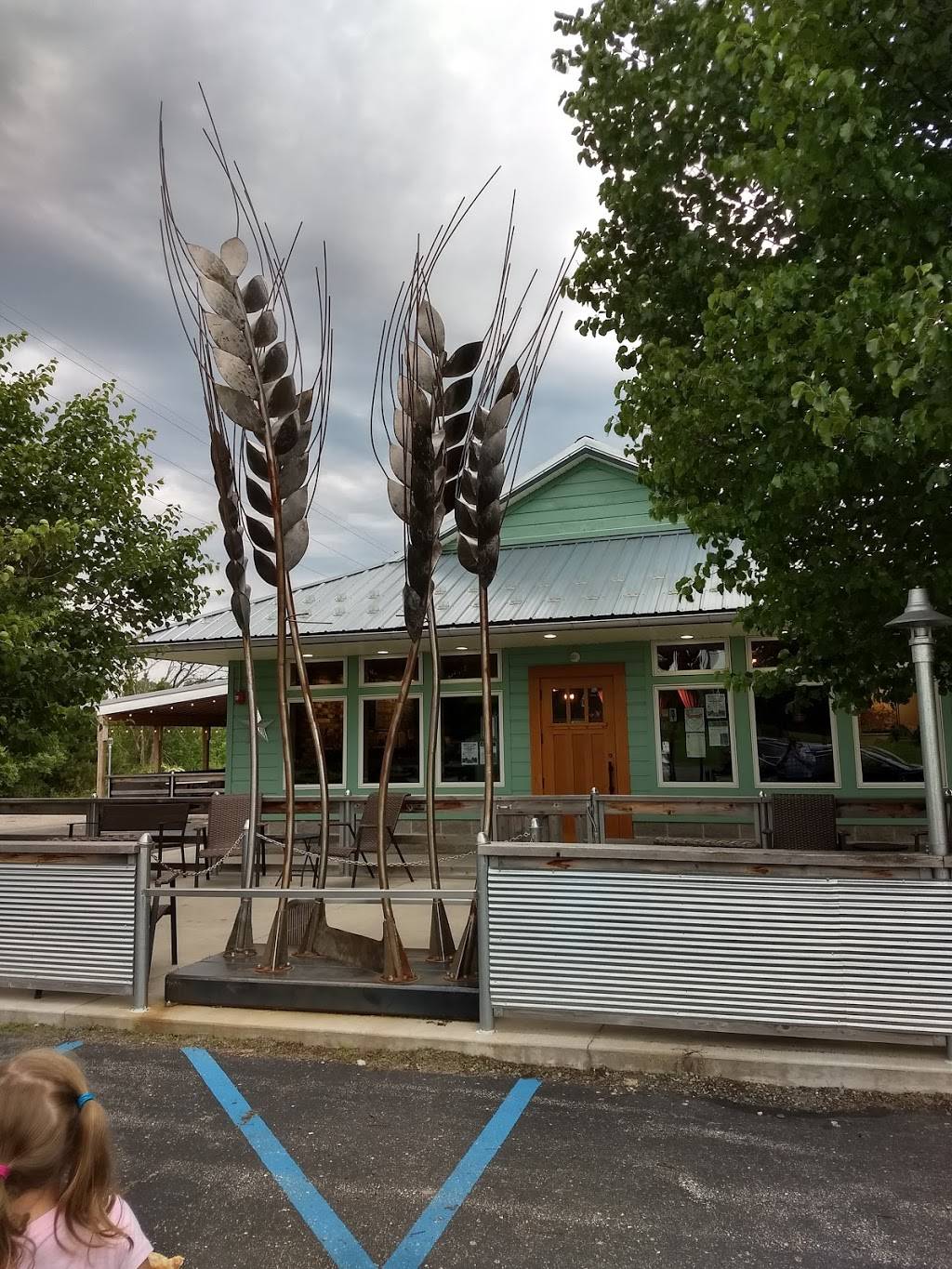 Big Hart Brewing Company | restaurant | 4086 W Polk Rd, Hart, MI 49420, USA | 2313018226 OR +1 231-301-8226