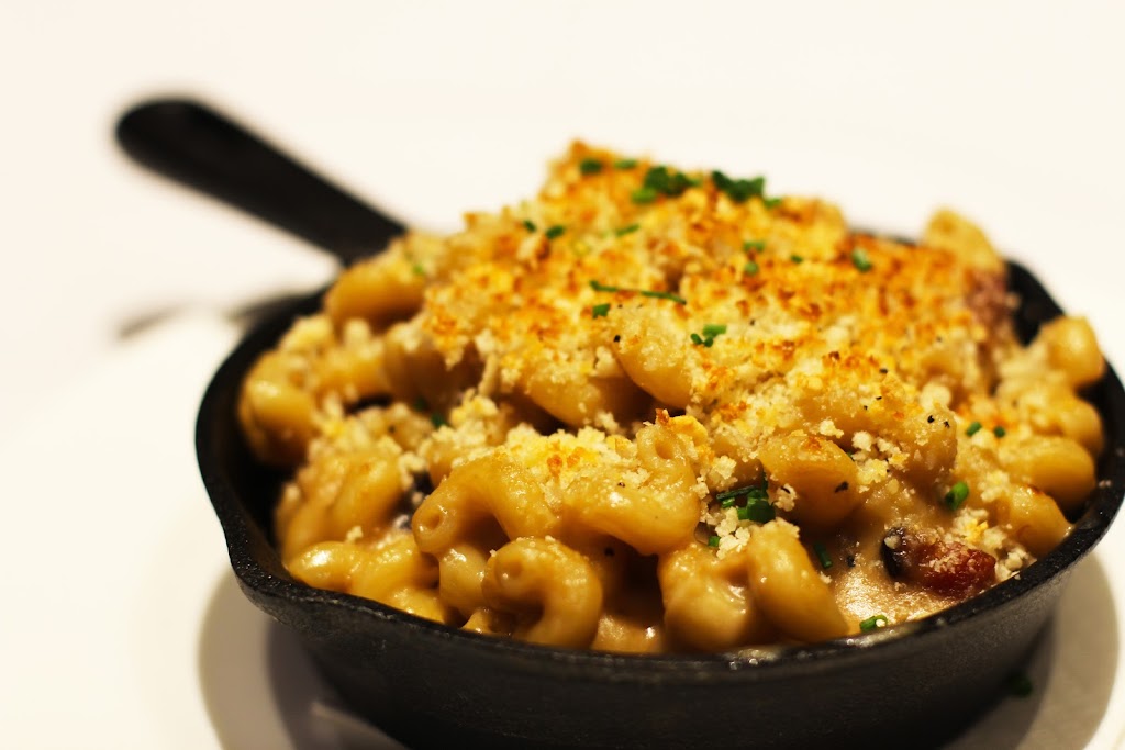 The District: Seville Steak & Seafood | restaurant | 123 E Government St, Pensacola, FL 32502, USA | 8503325224 OR +1 850-332-5224