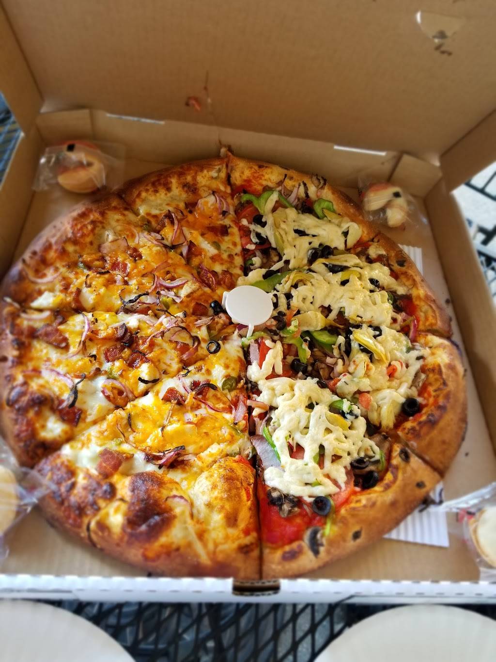 Tomato Joes Pizza Express | meal takeaway | 27732 McBean Pkwy, Valencia, CA 91354, USA | 6612638646 OR +1 661-263-8646