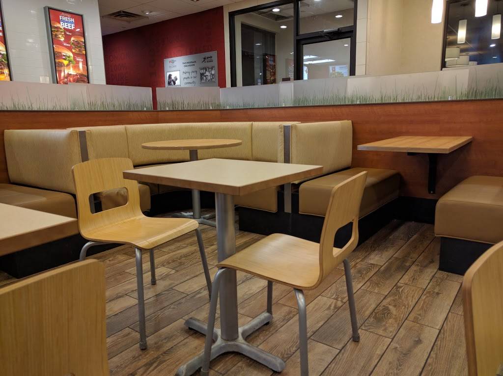 Wendys | restaurant | 175 Morris Ave, Holtsville, NY 11742, USA | 6312073725 OR +1 631-207-3725