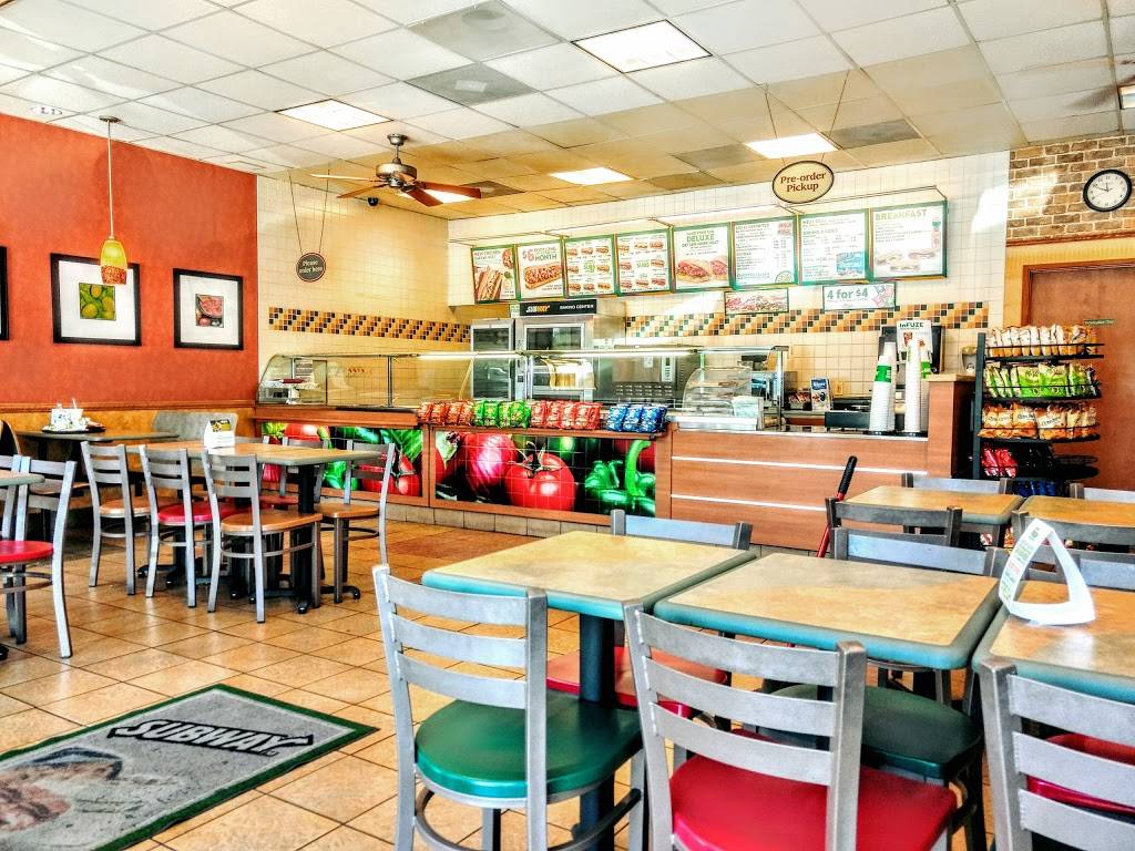 Subway | meal takeaway | 3108 E Gettysburg Ave Suite 102, Fresno, CA 93726, USA | 5592226180 OR +1 559-222-6180