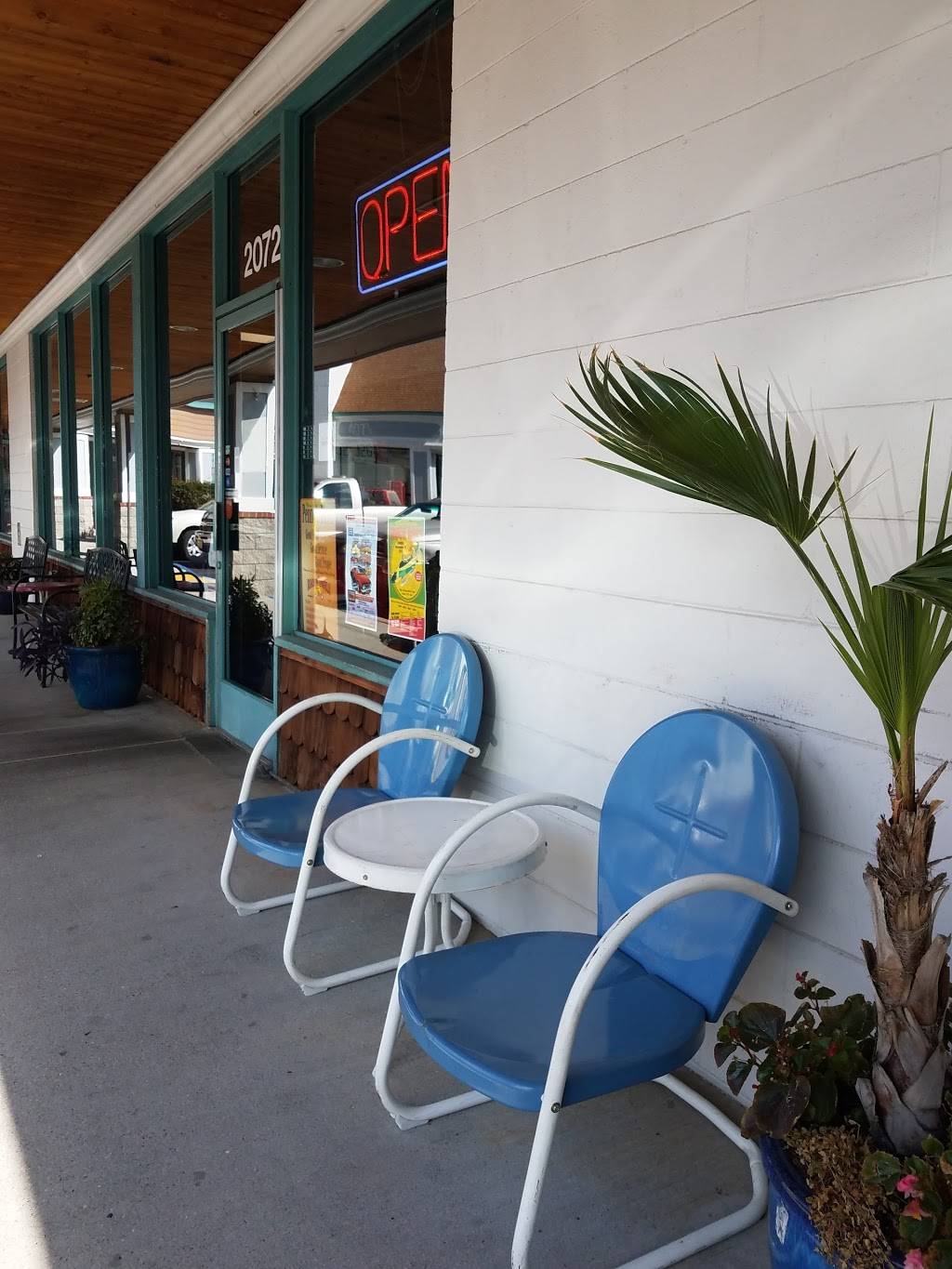 Pennys Diner | restaurant | 2072 Nevada City Hwy, Grass Valley, CA 95945, USA | 5304775673 OR +1 530-477-5673