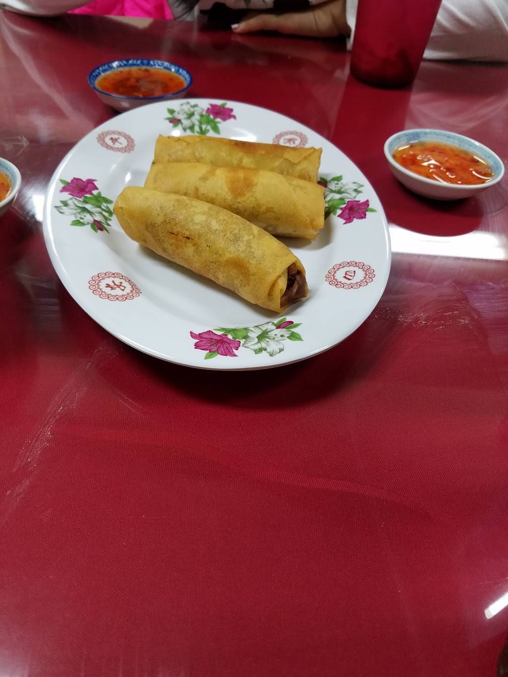 Cafe & pho Hoang | restaurant | 1140 Elizabeth Ave, Lancaster, PA 17601, USA | 7172995020 OR +1 717-299-5020