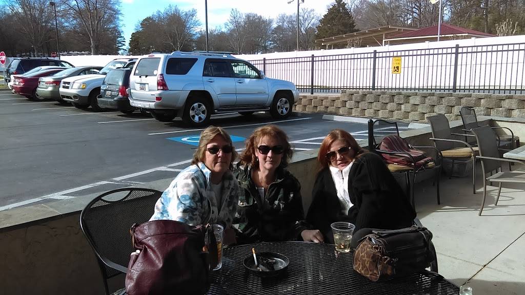 Johns Place | restaurant | 940 Gold Hill Rd, Fort Mill, SC 29708, USA | 8035475401 OR +1 803-547-5401