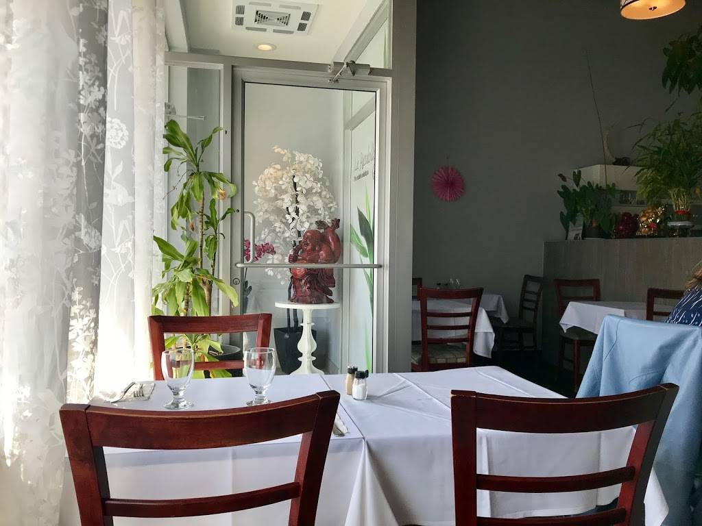 La Mandoline | restaurant | 5581 Boulevard Laurier, Terrebonne, QC J7M 1C3, Canada | 4509183556 OR +1 450-918-3556