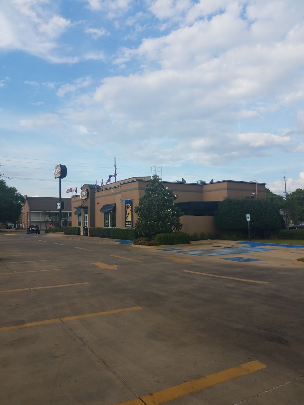 Raising Canes Chicken Fingers | meal takeaway | 409 Keyser Ave, Natchitoches, LA 71457, USA | 3183560023 OR +1 318-356-0023