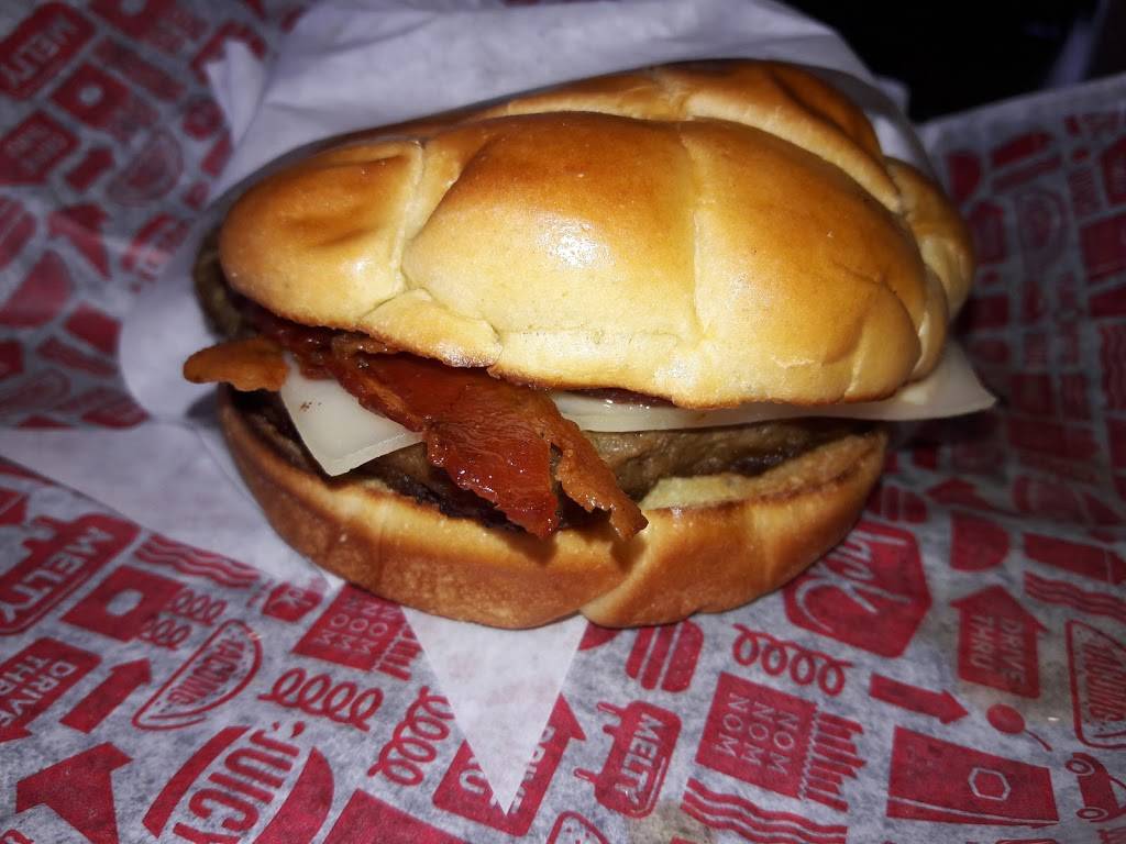 Jack in the Box | restaurant | 6350 W Ramsey St, Banning, CA 92220, USA | 9518452399 OR +1 951-845-2399