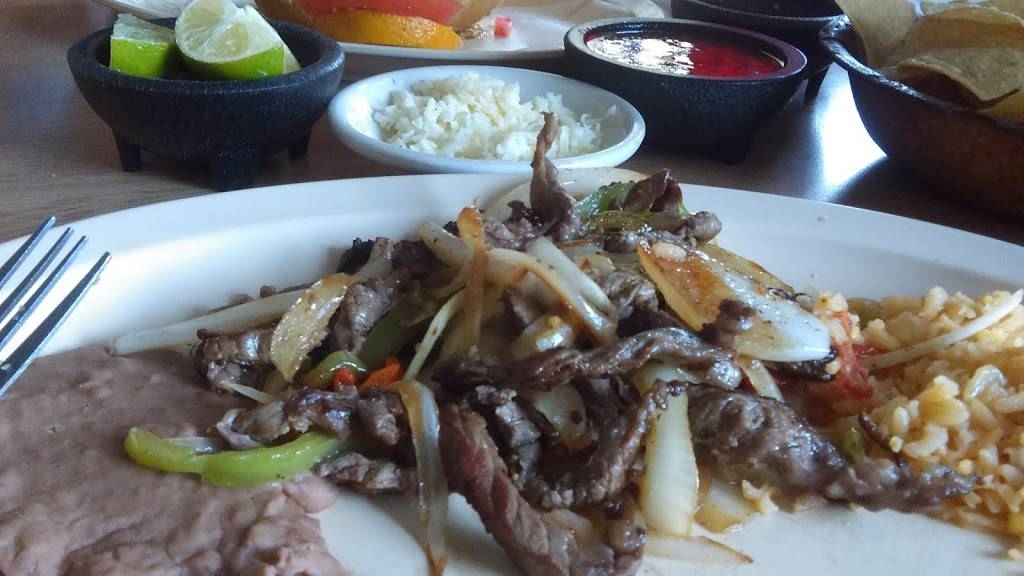 Lupitas Restaurant | restaurant | 1965 Fort Worth Ave, Dallas, TX 75208, USA | 2149417181 OR +1 214-941-7181