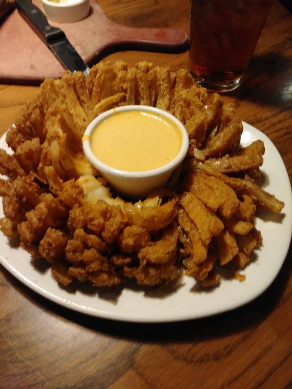 Outback Steakhouse | restaurant | 2735 Longpine Rd, Burlington, NC 27215, USA | 3365860330 OR +1 336-586-0330