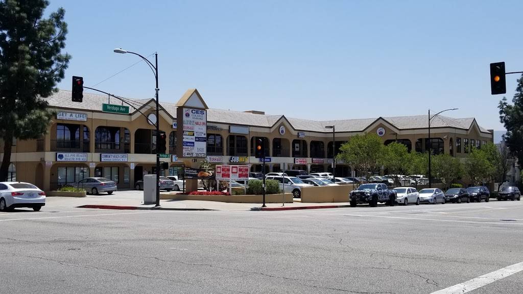 Subway Restaurants | restaurant | 401 S Glenoaks Blvd, Burbank, CA 91502, USA | 8188480000 OR +1 818-848-0000