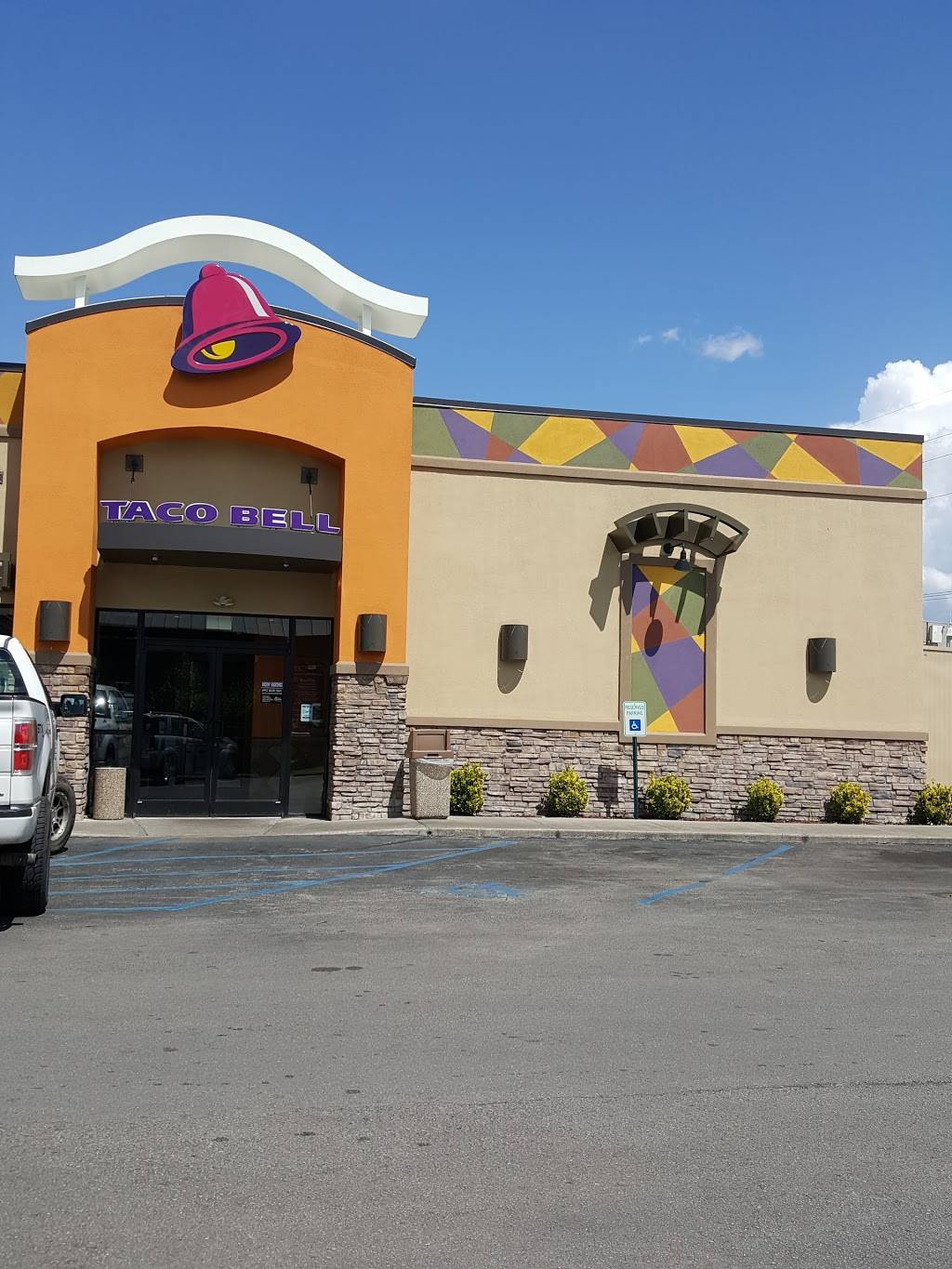 Taco Bell | meal takeaway | 514 Eastern Bypass, Richmond, KY 40475, USA | 8596251919 OR +1 859-625-1919