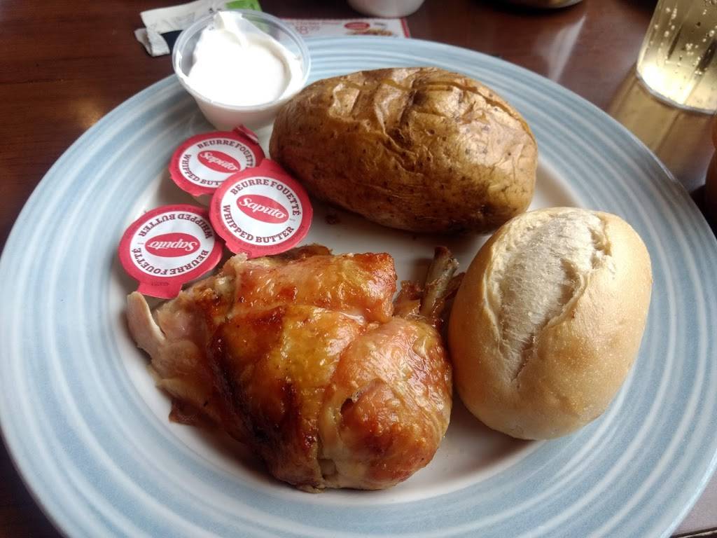 Swiss Chalet | restaurant | 1427 King St E, Courtice, ON L1E 2T6, Canada | 9055714588 OR +1 905-571-4588